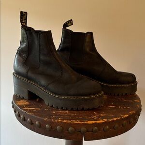 Dr. Martens Black Leather Rommety Platform Chelsea Boots. Wos 9. Nice Condition!